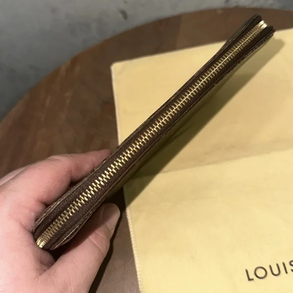 Louis Vuitton monogram geode zippy zip around travel wallet - Picture 9 of 16